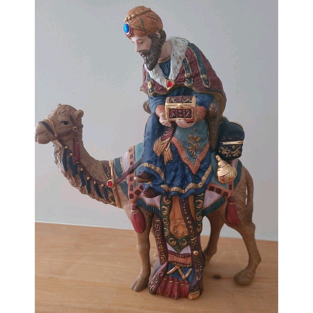 Kirkland Nativity 75177 Replacement Figurine Wiseman Standing Camel Vintage